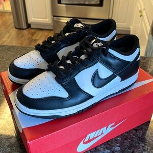 Grand school size 6.5Y “panda” dunk low